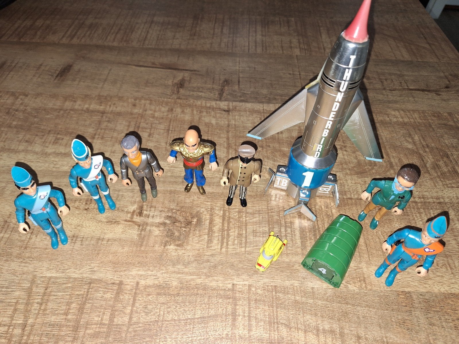 Diverse Thunderbirds figuren en raket, Ophalen of Verzenden, Gebruikt