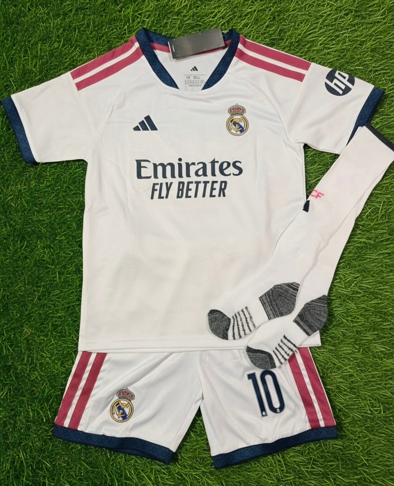 Real Madrid thuistenue 26/27. Mbappé mt 152, Sport en Fitness, Maat XS of kleiner, Ophalen of Verzenden, Nieuw, Shirt