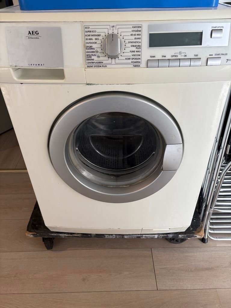 AEG Lavamat Wasmachine - Defect voor onderdelen/reparatie, Ophalen of Verzenden, Voorlader, Niet werkend, 85 tot 90 cm