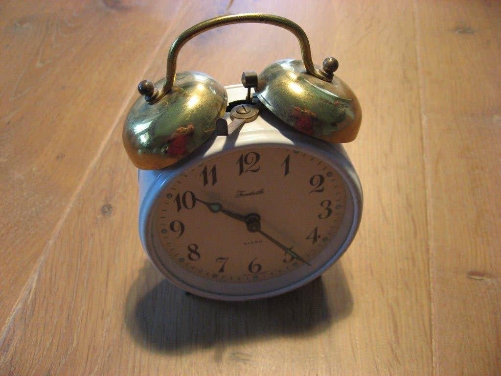 mooie vintage Forestville wekker met glow in the dark wijzer, Verzenden