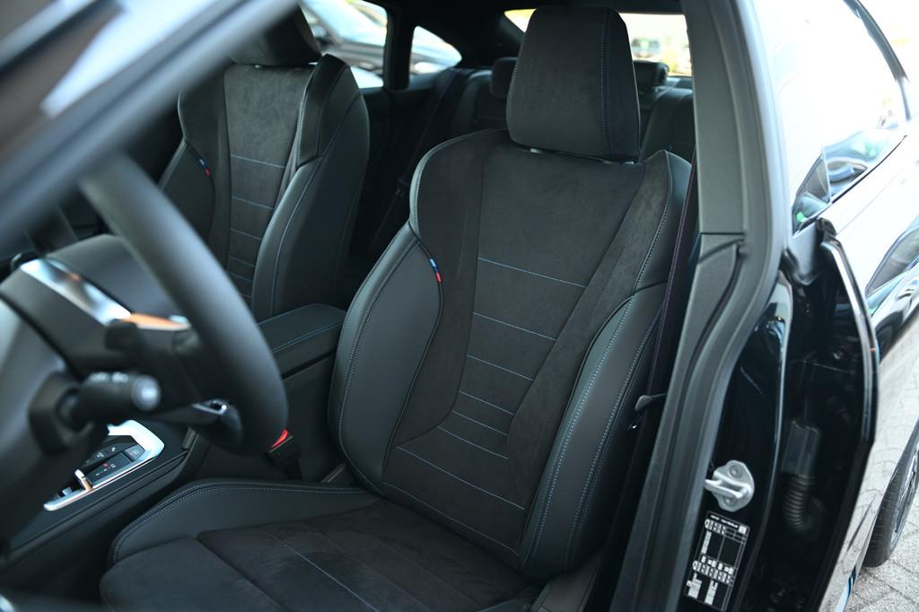 BMW 2 Serie Gran Coupé 220 M Sport Automaat / Adaptieve LED, 156 pk, Zwart, Bedrijf, 3 cilinders