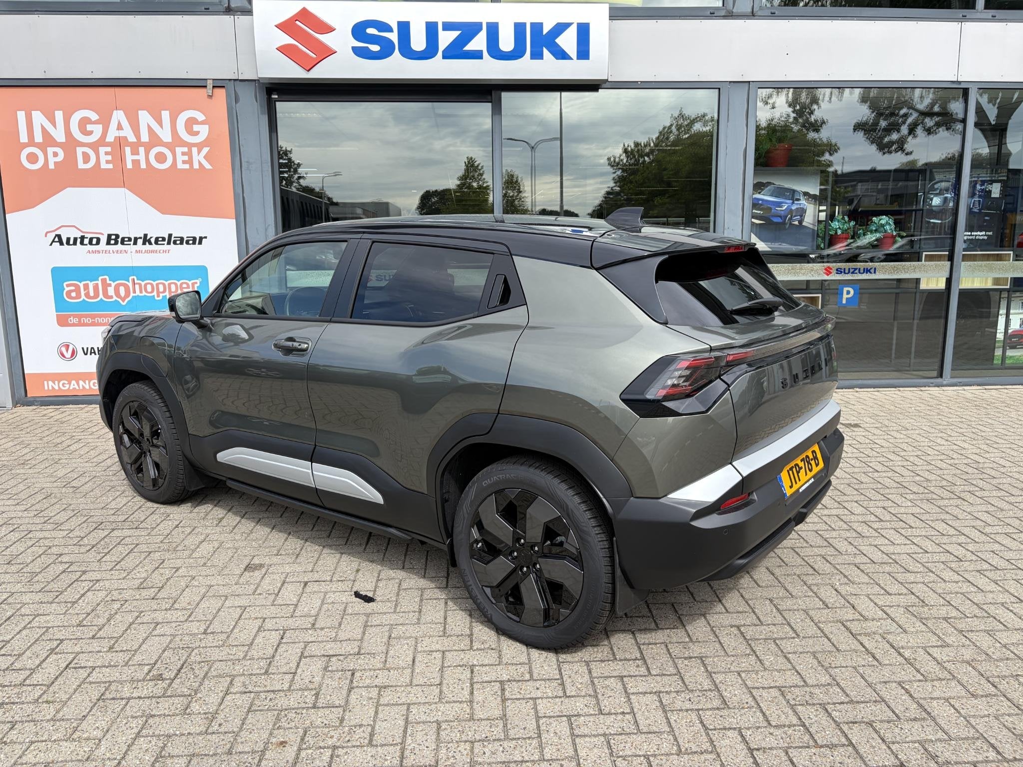 Suzuki e VITARA Style 61 kWh | 19inch velgen | DEMO | 360gra, Auto's, Suzuki, Gebruikt, 750 kg, Leder en Stof, 61 kWh