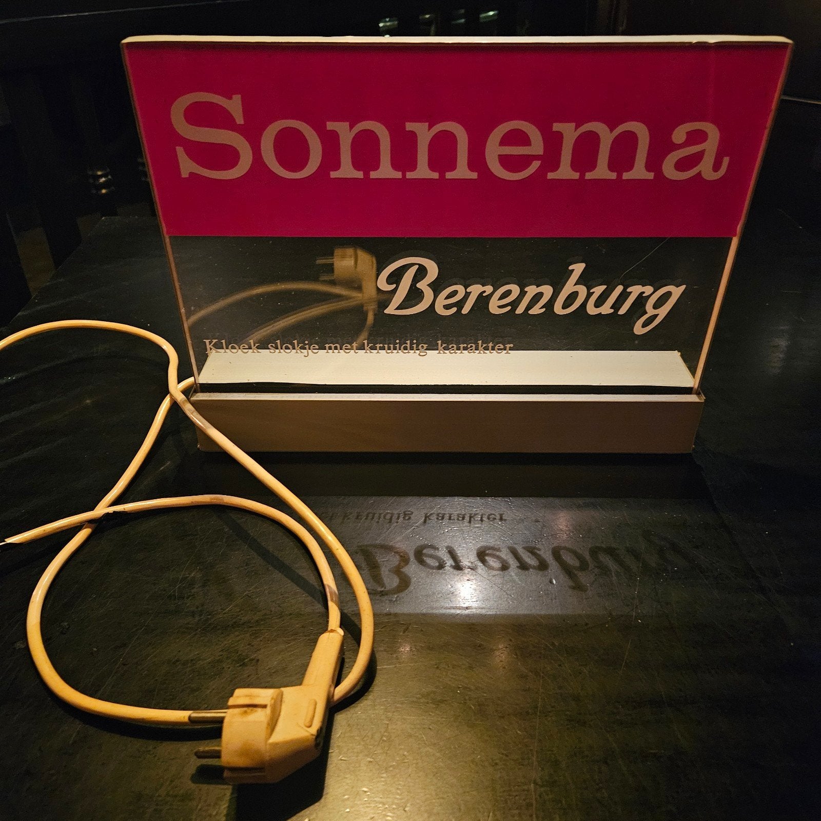 Vintage Sonnema Berenburg lichtreclame, Leeuwarden, Gebruikt, Lichtbak of (neon) lamp, Ophalen of Verzenden