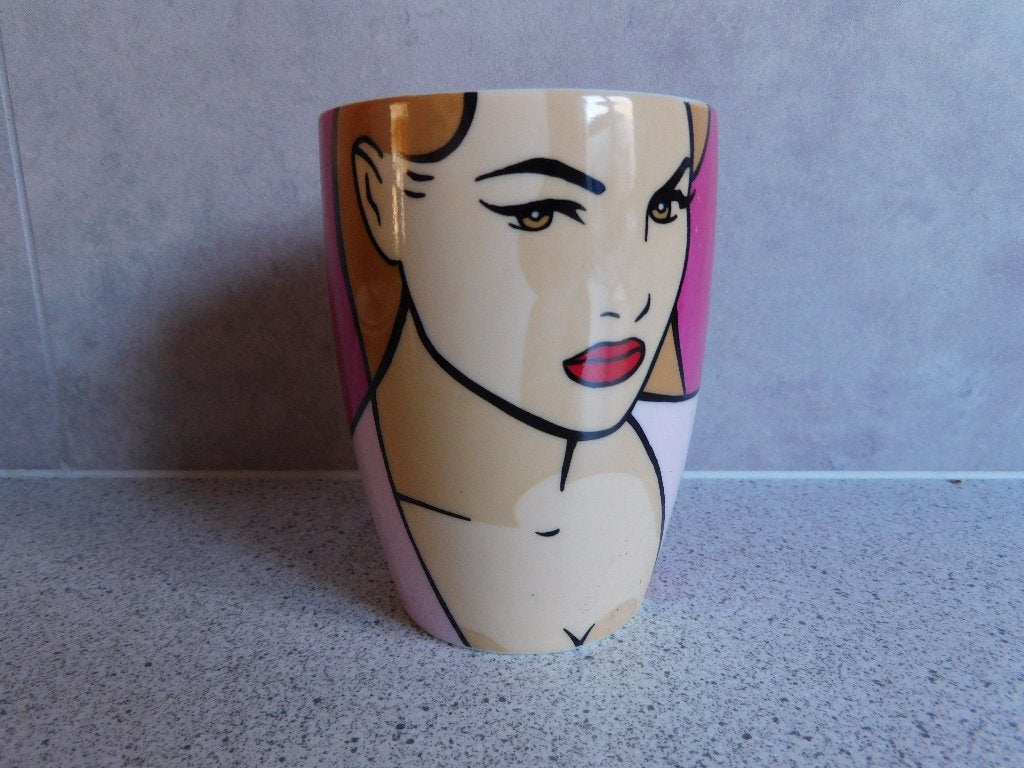 Mok 11x8 cm. PopArt Luc Verschuuren, Ophalen of Verzenden, Zo goed als nieuw, Overige stijlen, Kop(pen) en/of Schotel(s)