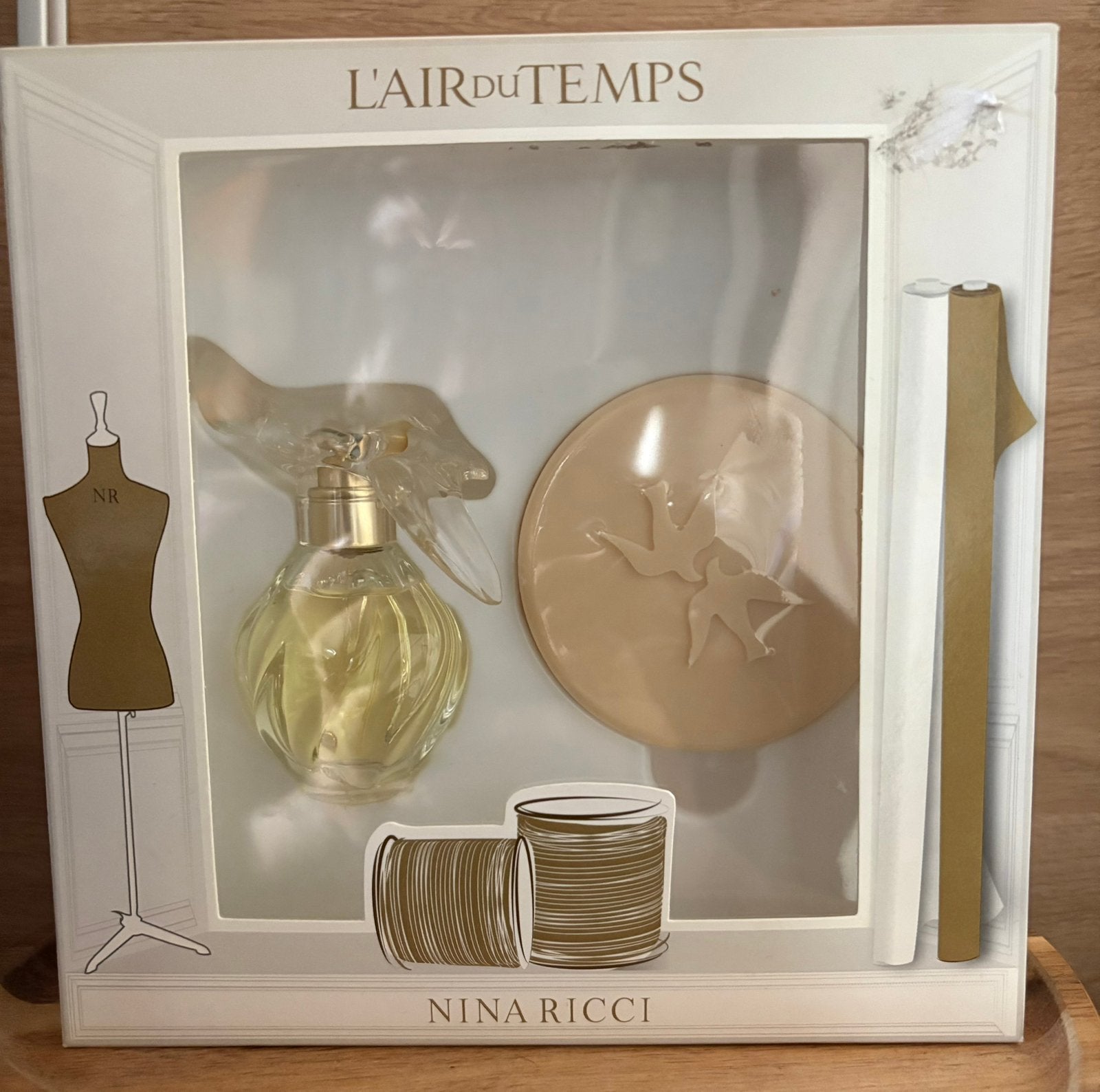 Nina Ricci - L’air du Temps Giftset 30ml edt + body soap, Verzenden, Zo goed als nieuw