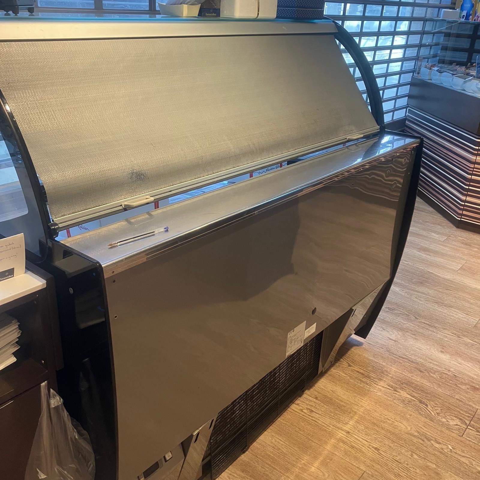 Ijsvitrine Leonidas - ventilator defect, gratis af te halen, Witgoed en Apparatuur, Ophalen, Niet werkend