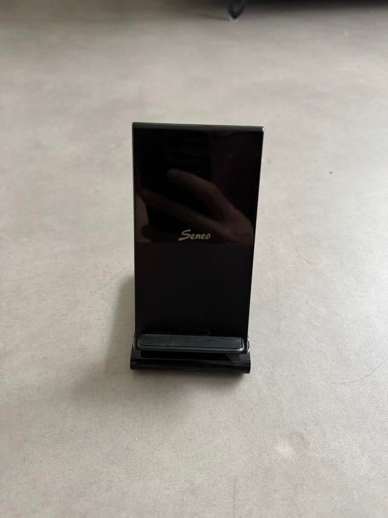 Iphone standaard houder oplader, Ophalen, Zo goed als nieuw