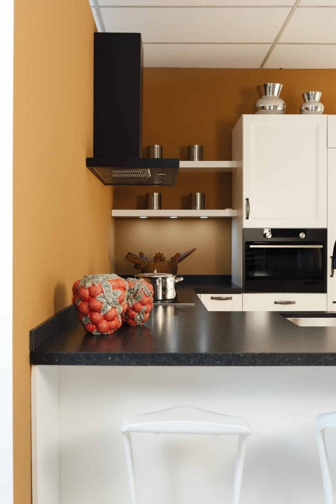 Complete showroomkeuken met Atag apparatuur en Quooker, Ophalen, Wit, Hoekkeuken, Nieuw