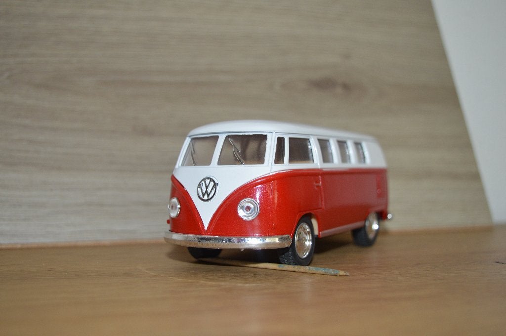 vw bus  1/32 kingsmart, Hobby en Vrije tijd, Modelauto's | 1:32, Ophalen of Verzenden, Zo goed als nieuw, Bus of Vrachtwagen, Overige merken