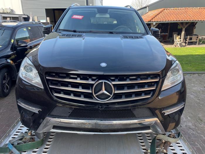 Voorkop compleet van een Mercedes ML-Klasse (197), Gebruikt, -, Ophalen of Verzenden, -