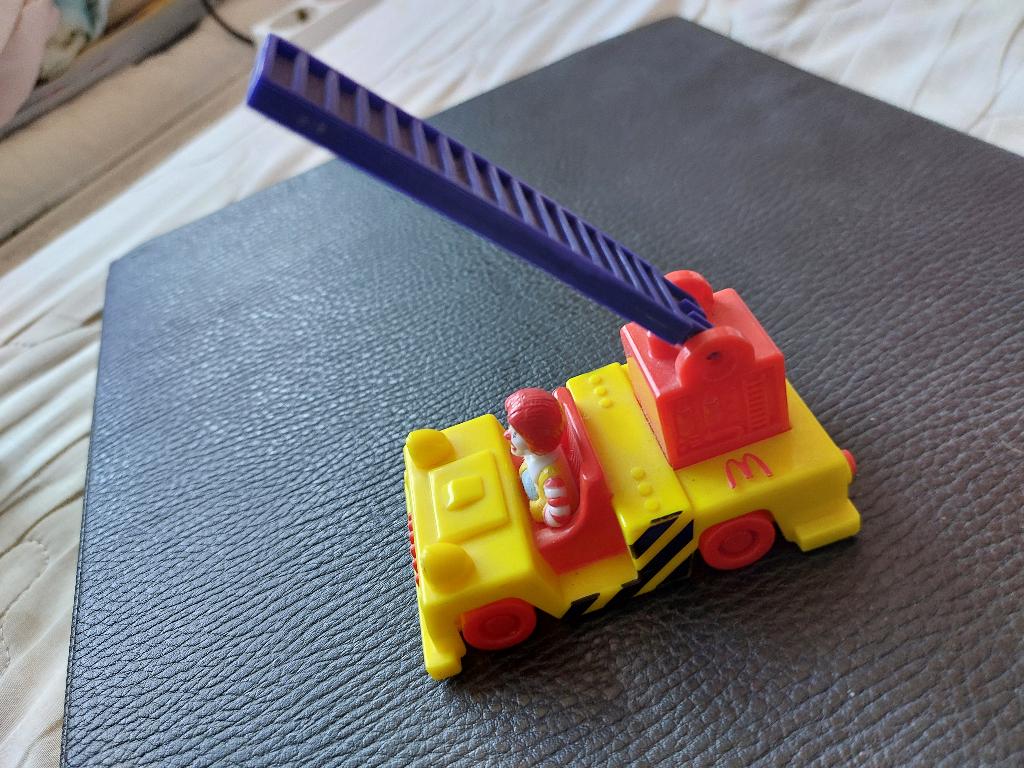 Ronald McDonald in bagage lader, Verzamelen, Poppetjes en Figuurtjes, Ophalen of Verzenden
