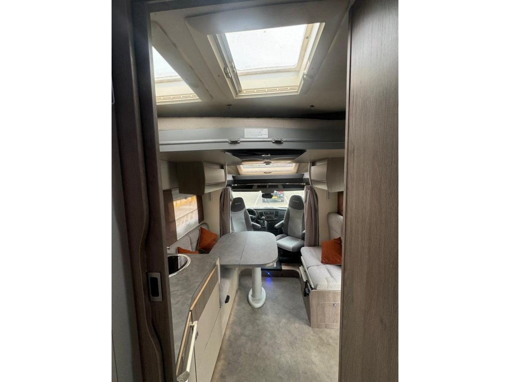 Chausson Titanium 708 Automaat, Queensbed, Hefb, Caravans en Kamperen, Automaat, Ringverwarming, Ford, 7 tot 8 meter