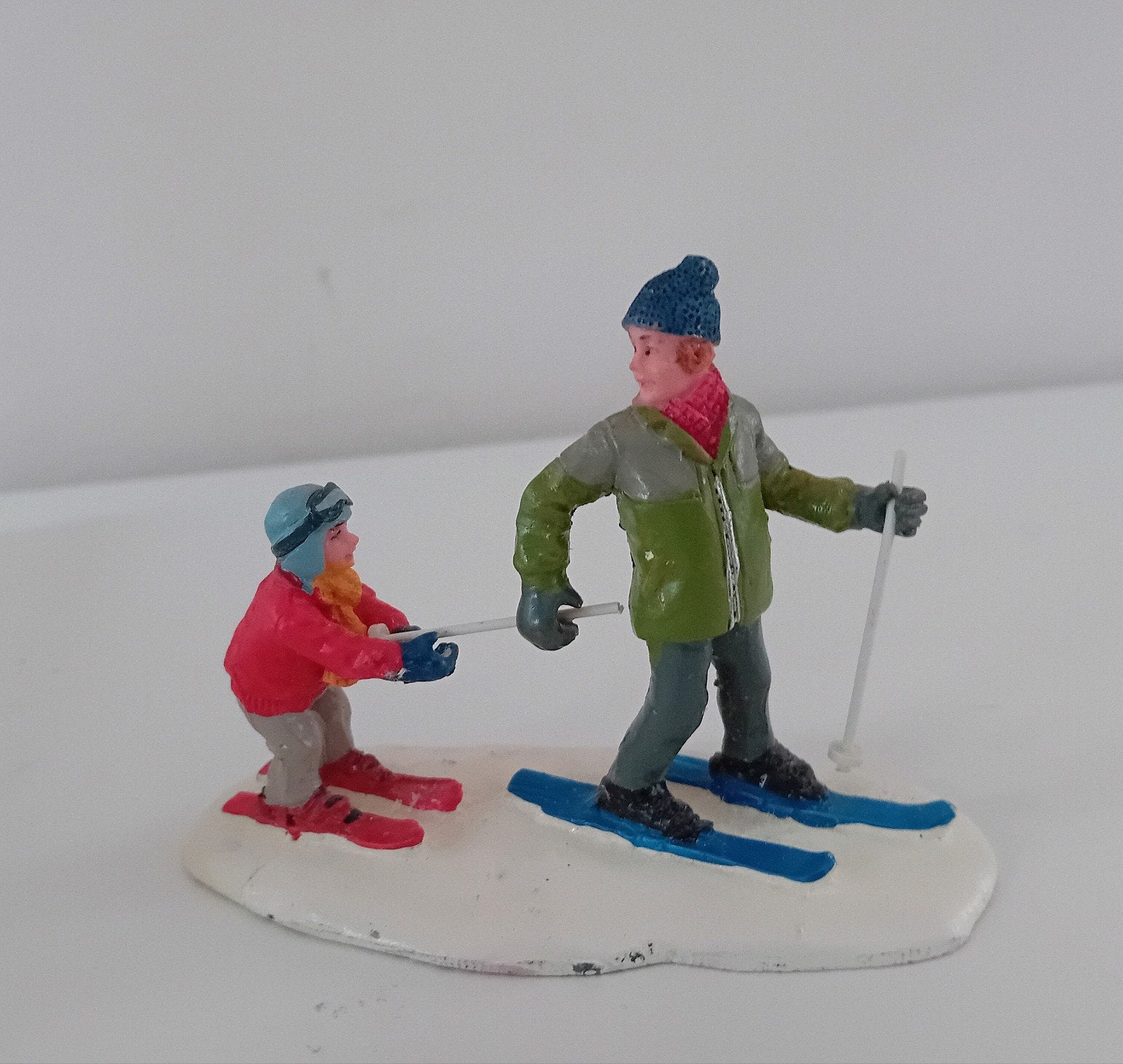 Lemax tagging along, retired, Lemax figuur Kerstdorp, Diversen, Ophalen of Verzenden, Nieuw