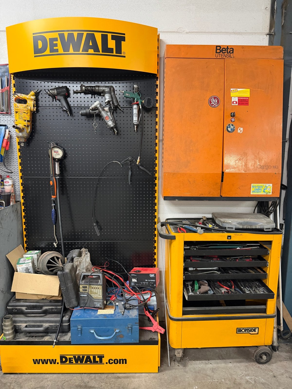 Gereedschapwagen Kast Garage takel compressor Zie adv &fotos, Doe-het-zelf en Verbouw, Gereedschap | Handgereedschap, Ophalen of Verzenden