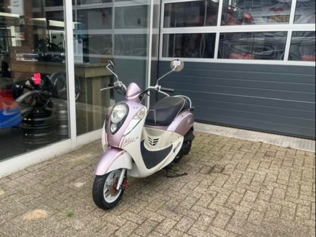 Sym Mio Gezocht, Maximaal 45 km/u, 49 cc, Zo goed als nieuw, Benzine