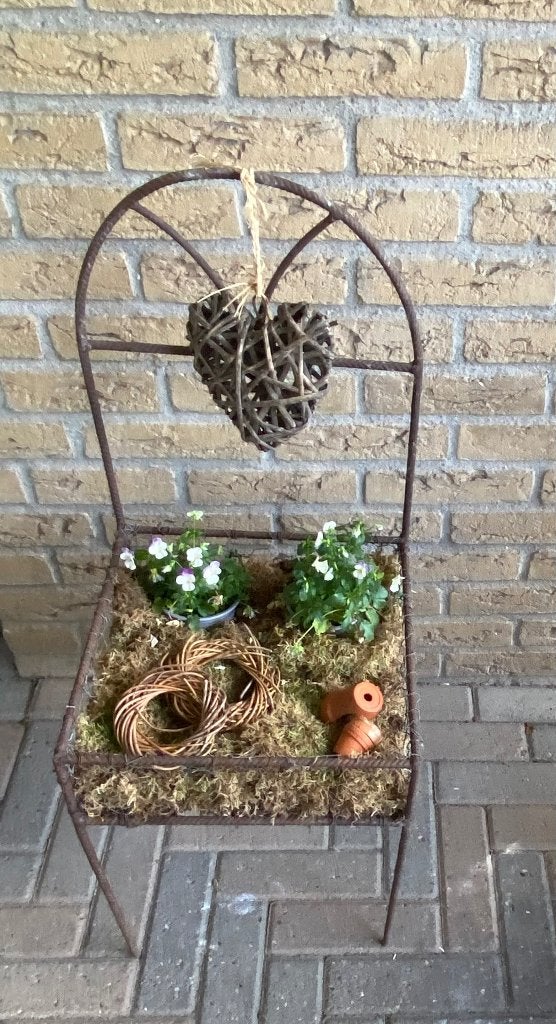 IJzeren decoratie stoeltje, Tuin en Terras, Bloembakken en Plantenbakken, Ophalen, Gebruikt, Rond, Balkon