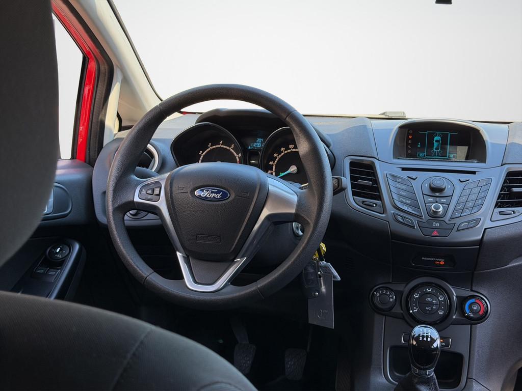 Ford Fiesta 1.25 Titanium Airco|Parkeersensoren|NAP auto, Auto's, Ford, Voorwielaandrijving, Euro 5, 1242 cc, 82 pk