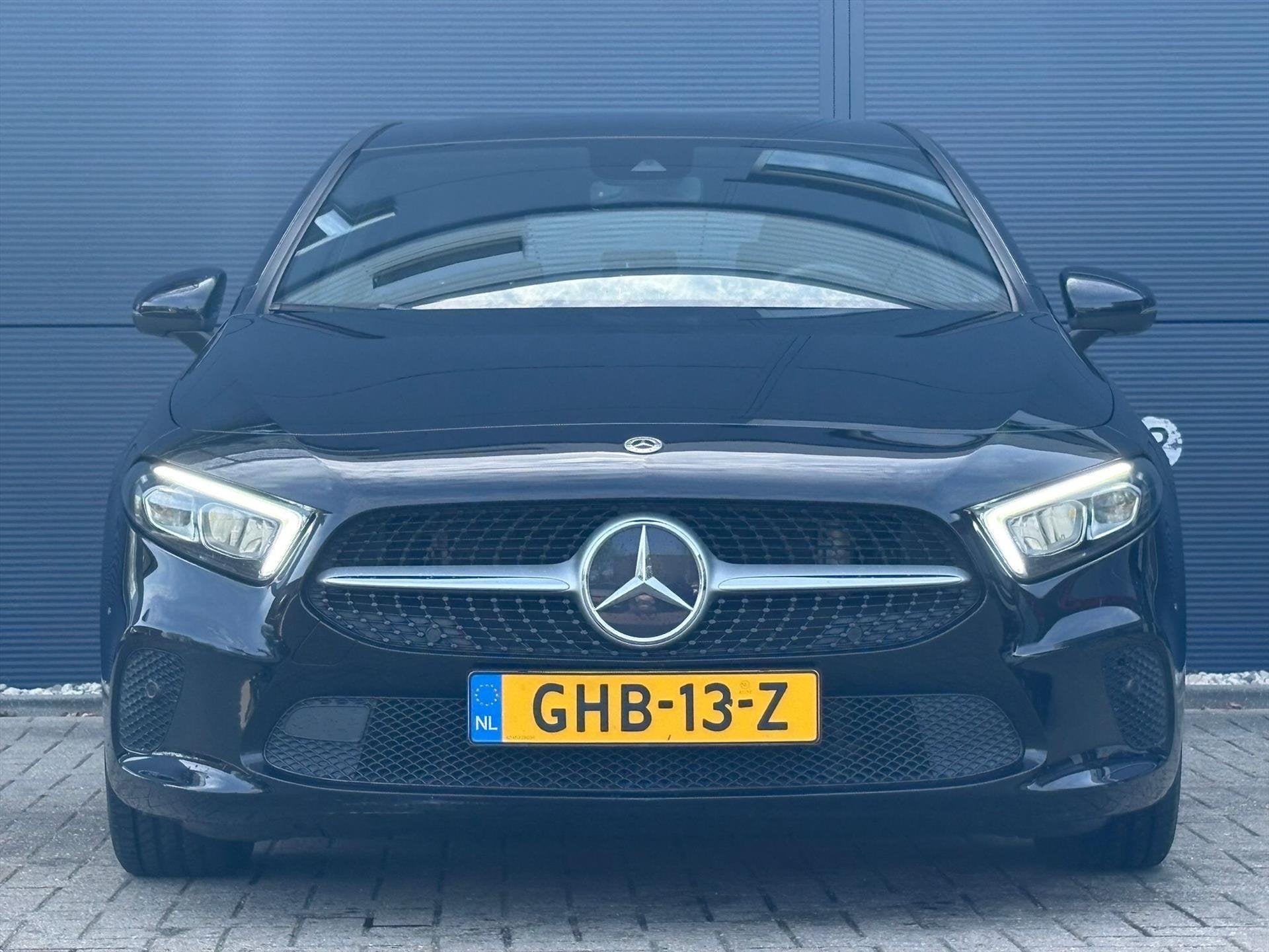 Mercedes-Benz A-Klasse A 200 163pk 7G-DCT Business Solution, Auto's, Stof, Gebruikt, 4 cilinders, Bedrijf