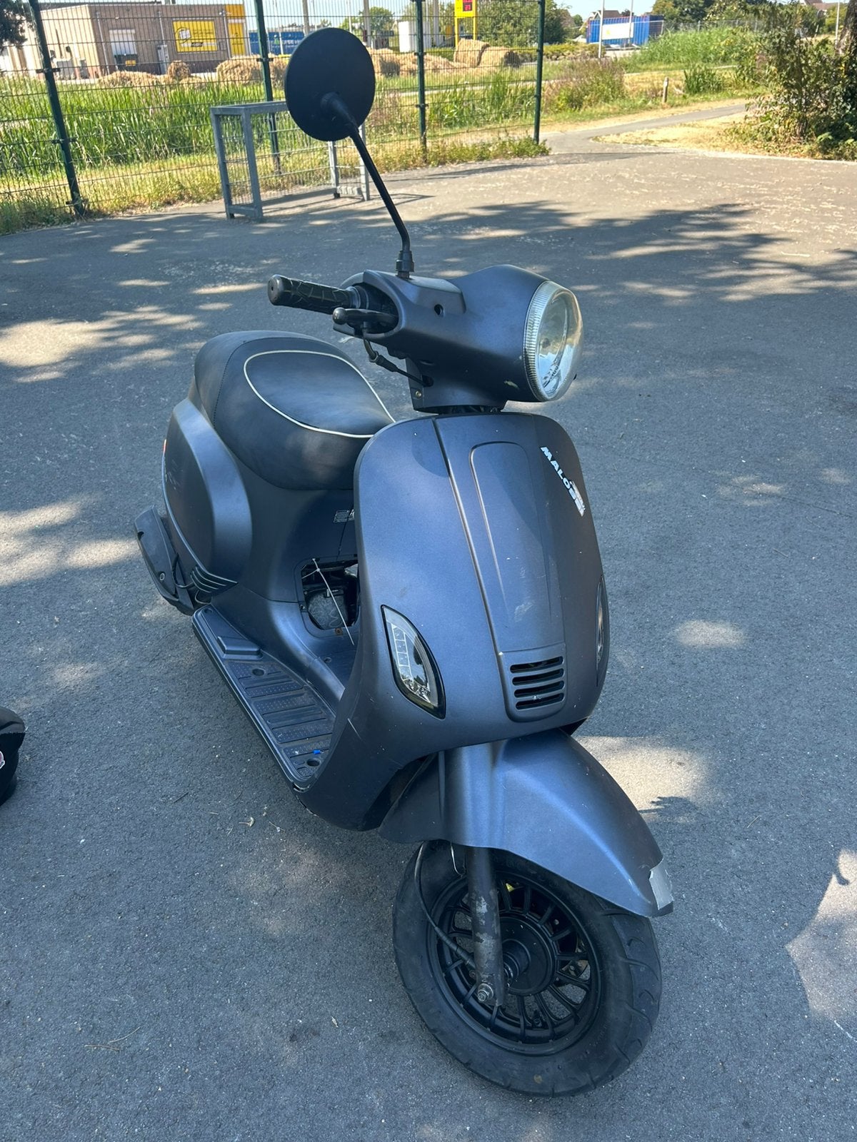Senzo riva 4takt tekoop/teruil, Fietsen en Brommers, Scooters | Overige merken, Ophalen, Zo goed als nieuw, Benzine