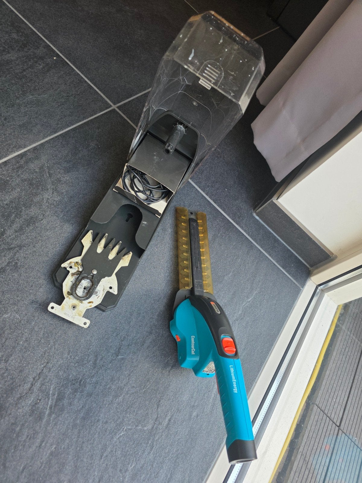 Gardena ContourCut Accu Gras- en Buxusschaar, Verzenden, Zo goed als nieuw, Accu, Gardena