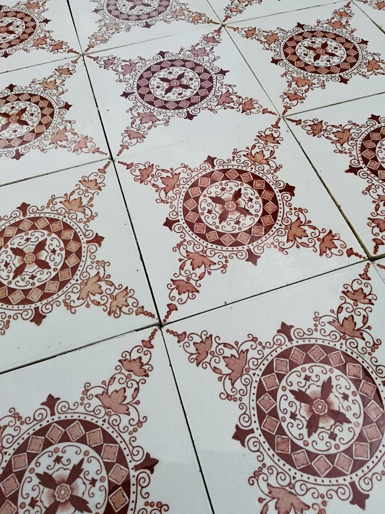 150 antieke tegels wit met bruine afbeelding 15x15cm