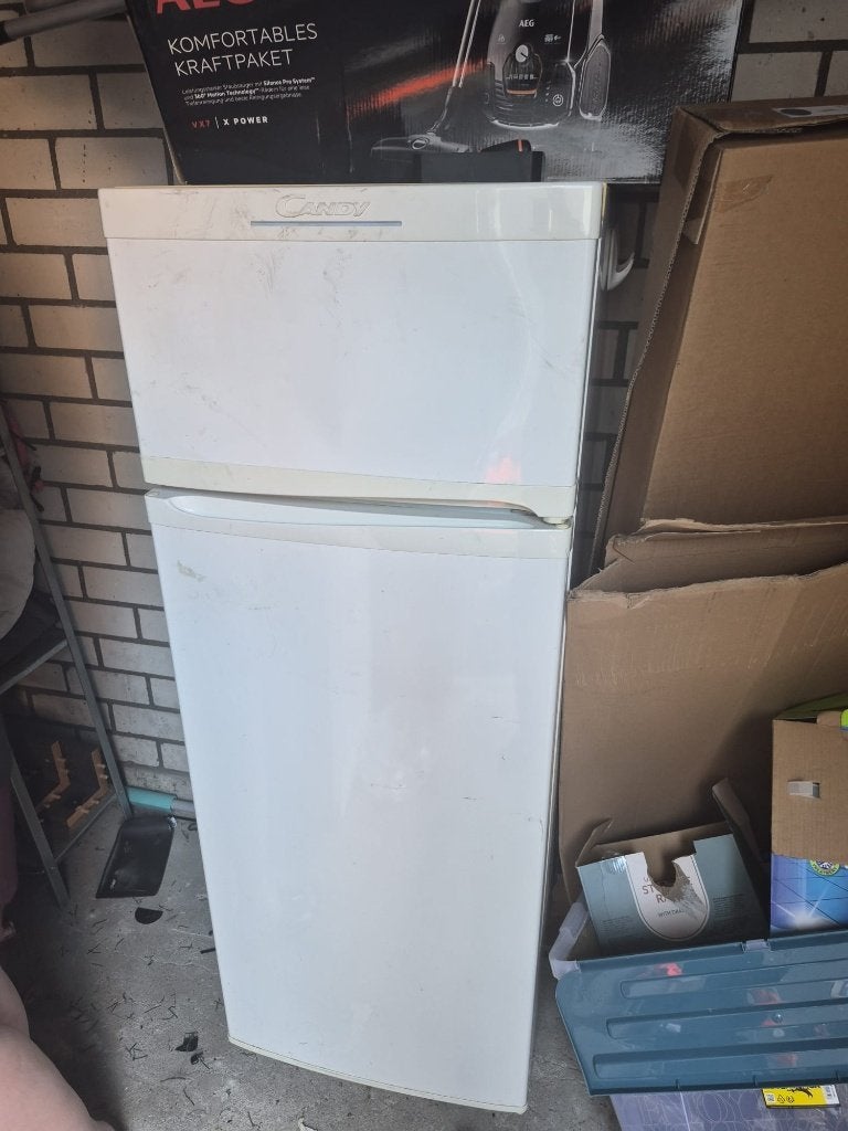 Defecte koelkast - oud ijzer, Witgoed en Apparatuur, Ophalen, 200 liter of meer, 160 cm of meer, Niet werkend