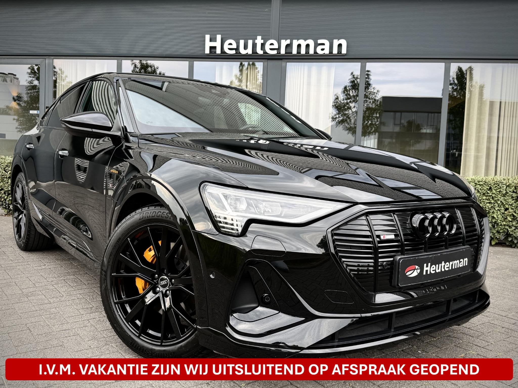 Audi e-tron Sportback 50 Quattro S Line Black Edition/Sfeerv, Auto's, Audi, Automaat, Automatische klimaatregeling, 71 kWh, Leder en Stof
