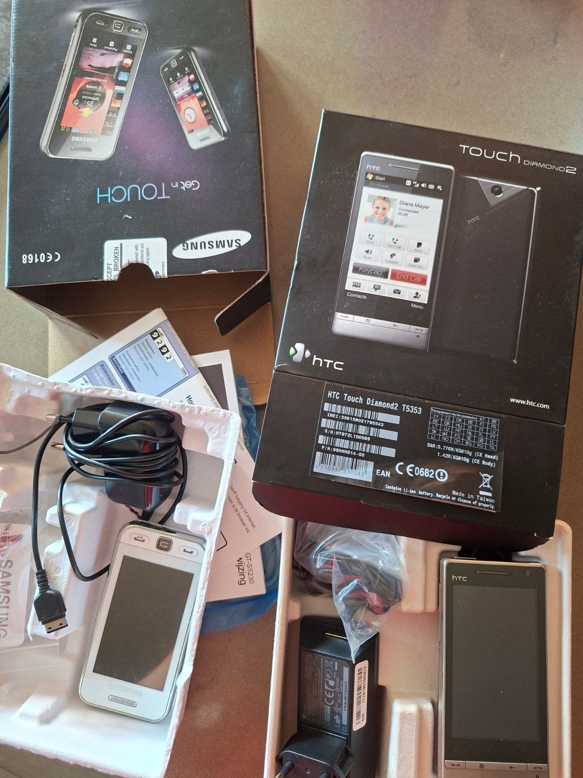 2 vintage telefoons, Ophalen of Verzenden, Gebruikt, Minder dan 3 megapixel, Klassiek of Candybar