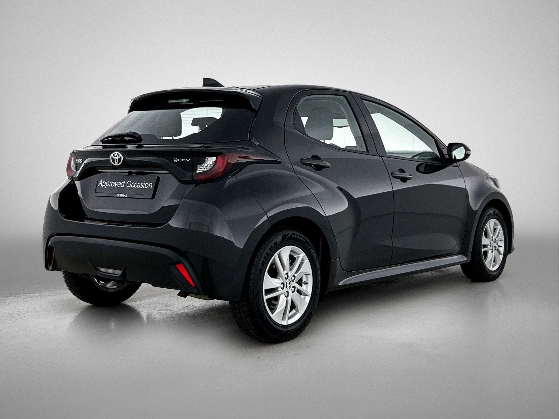 Toyota Yaris 1.5 Hybrid 115 Active + | BTW voertuig | Stoel+, 12 maanden, Gebruikt, Zwart, Zwart