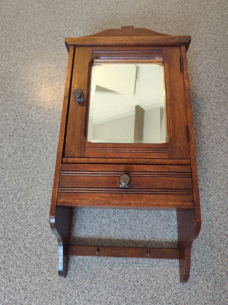 antiek medicijnkastje, Ophalen