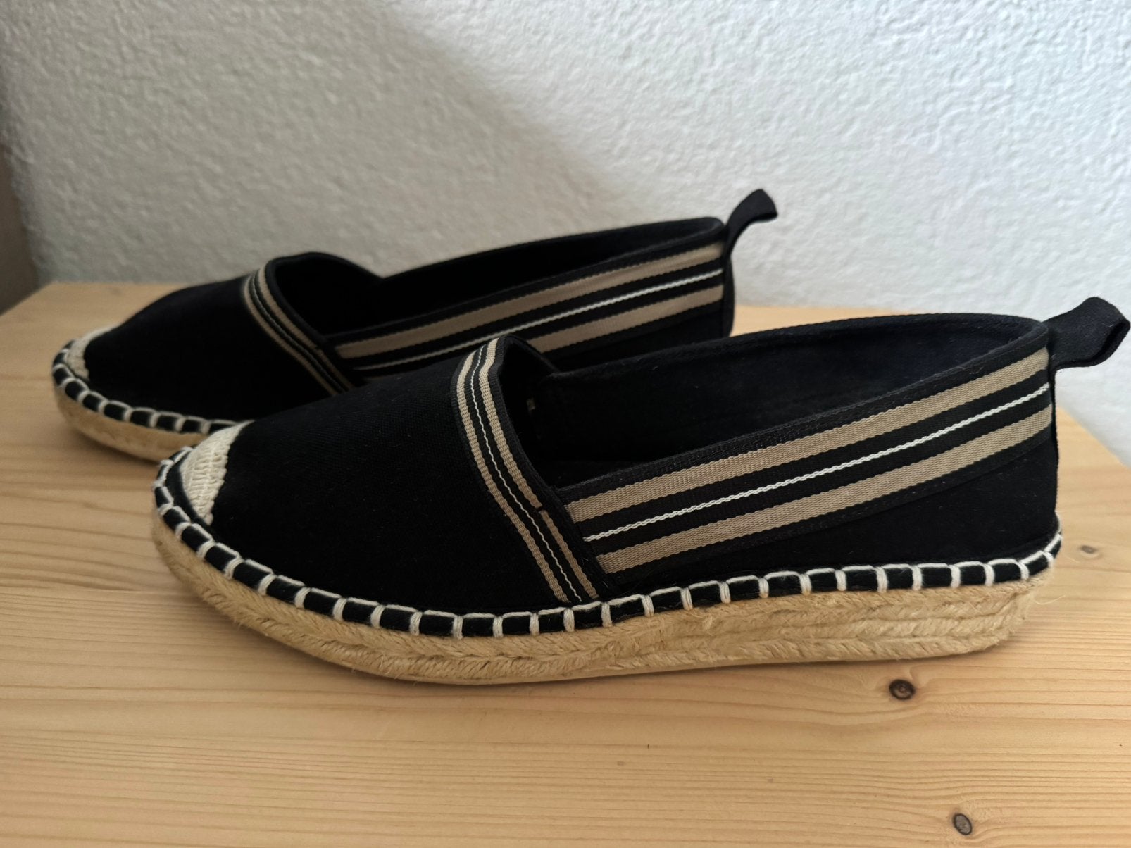 Esparadilles mt 38 zgan zwart canvas Esprit Zgan, Zwart, Ophalen of Verzenden, Zo goed als nieuw, Espadrilles of Moccasins