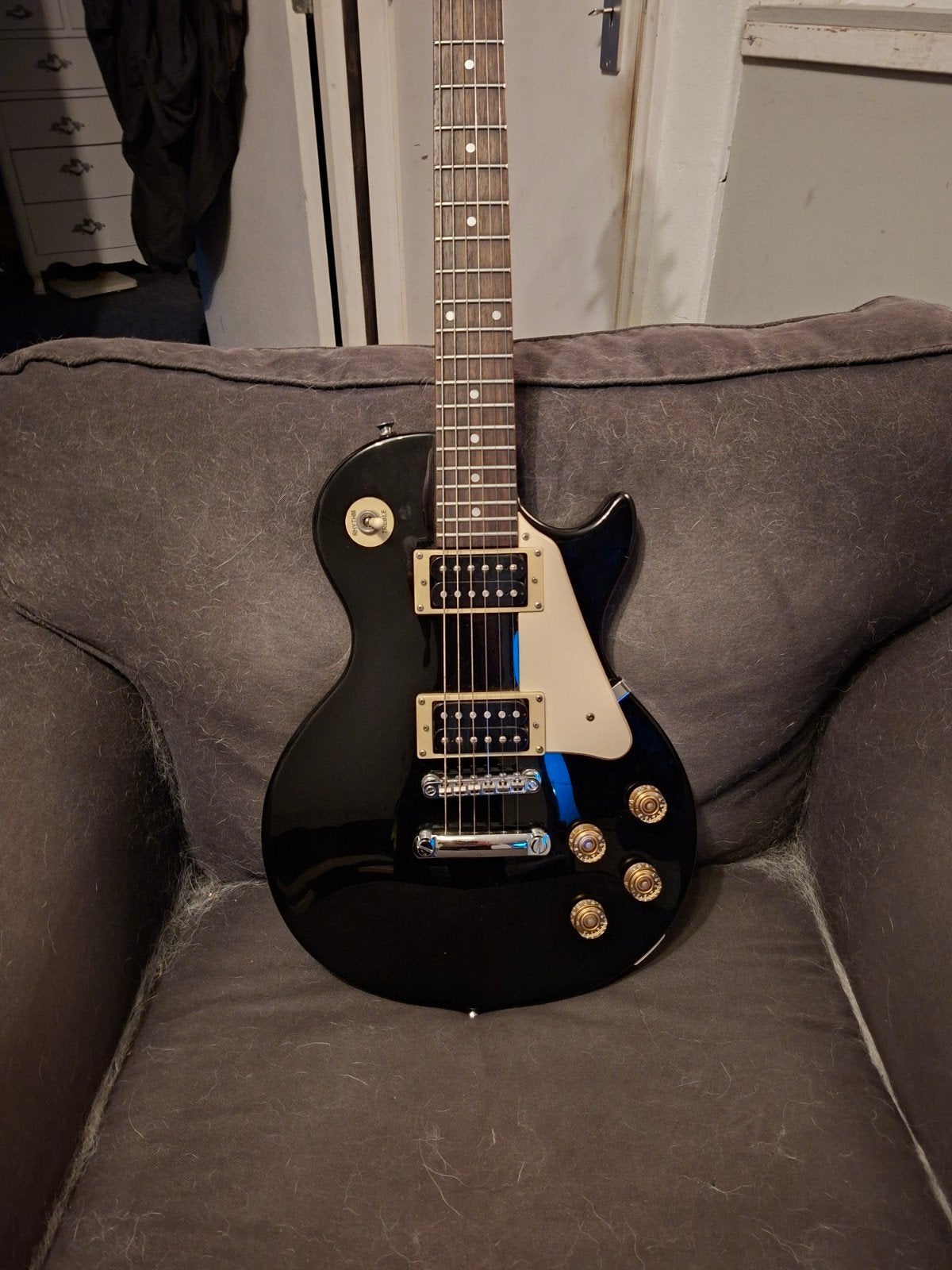 Epiphone Les Paul 100 elektrische gitaar met hoes