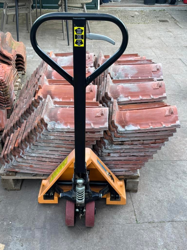 Van oordt onder dakpannen, Doe-het-zelf en Verbouw, 100 liter of meer, Ophalen of Verzenden, Zo goed als nieuw, Transportkar
