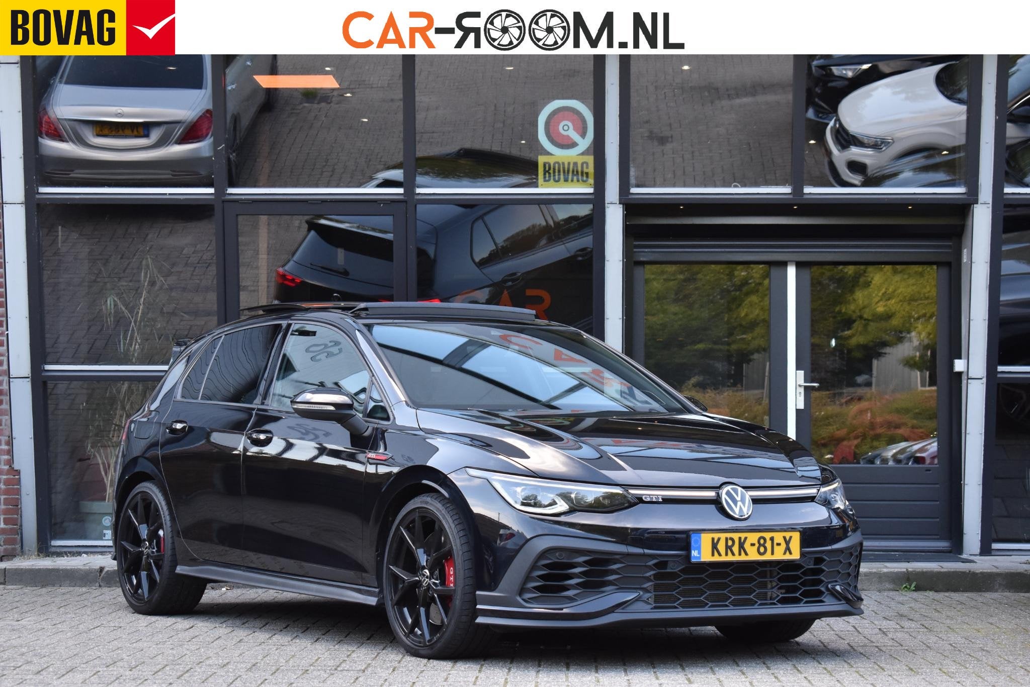 Volkswagen Golf 2.0 TSI GTI Pano HUD HK Camera Lane ACC, Auto's, Dealer onderhouden, 15 km/l, 4 cilinders, Zwart