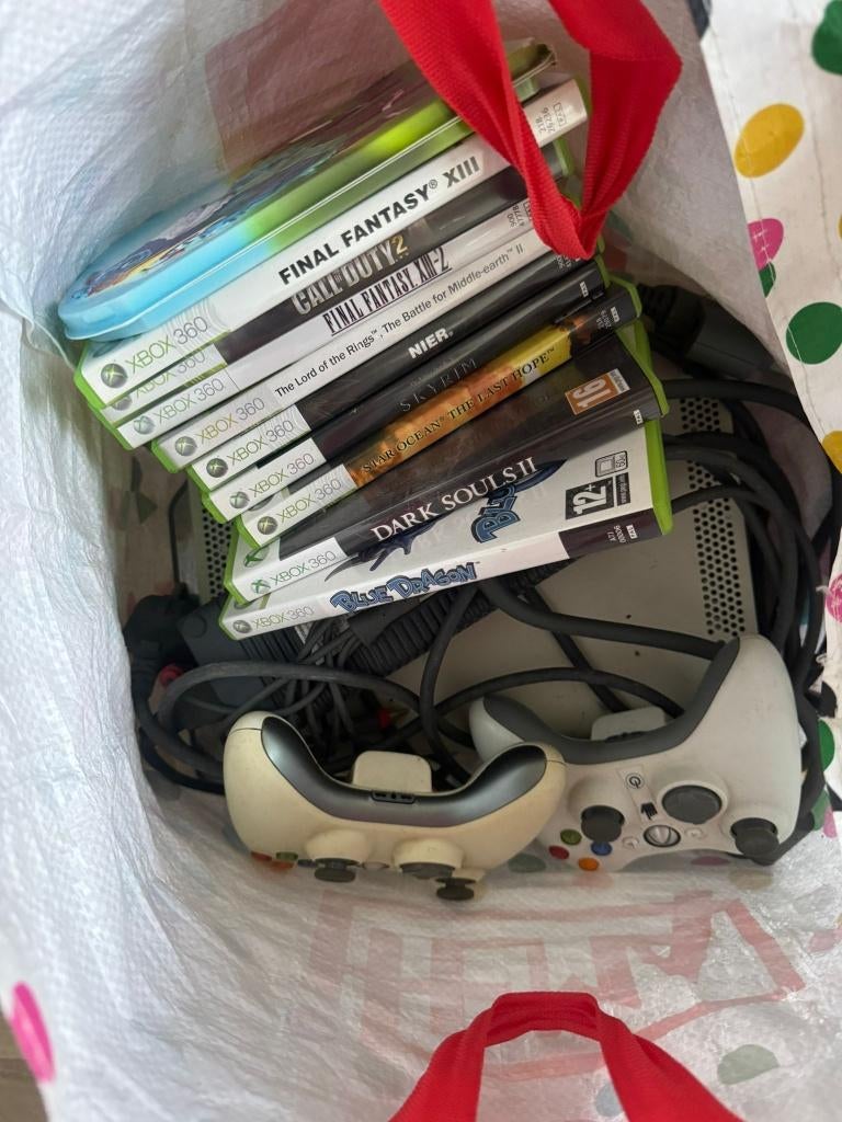 Xbox 360 console met JRPG Games, Spelcomputers en Games, Met games, Ophalen of Verzenden, Zo goed als nieuw, 60 GB