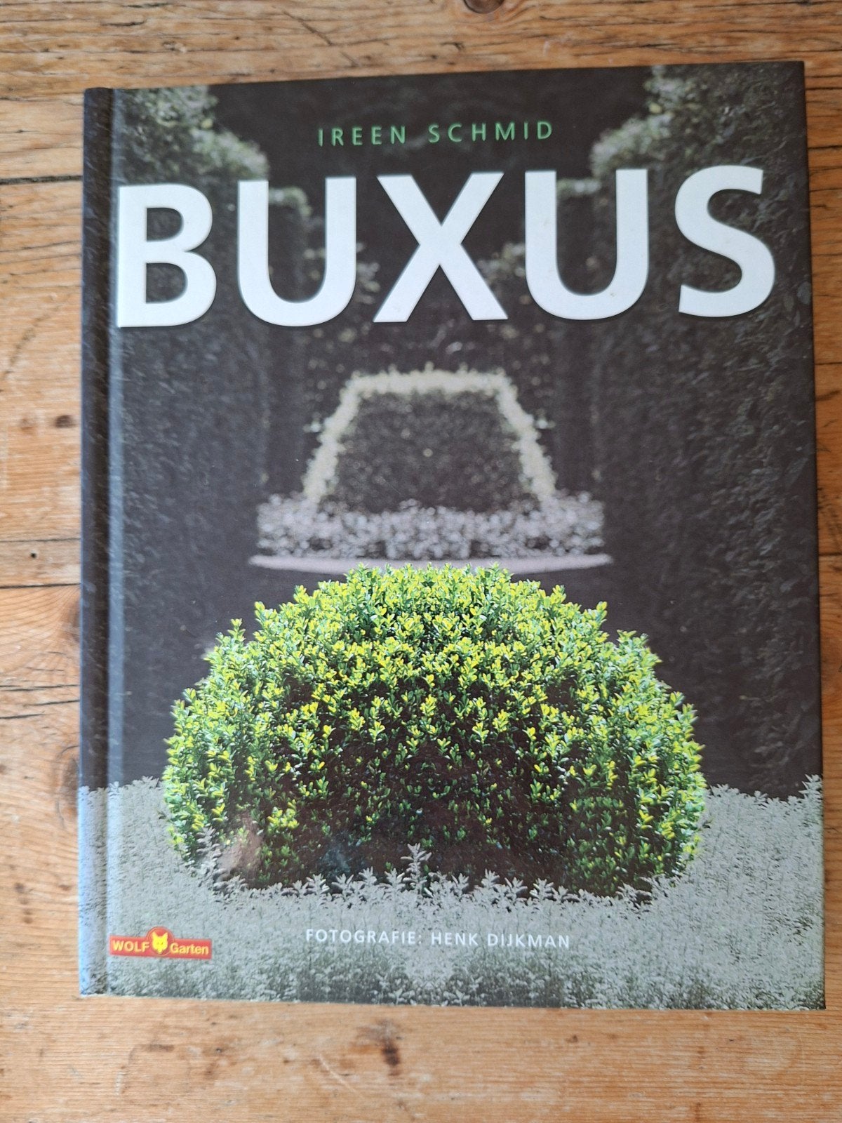 Buxus - Ireen Schmid, Ophalen of Verzenden, Zo goed als nieuw, Ireen Schmid, Tuinieren en Tuinplanten