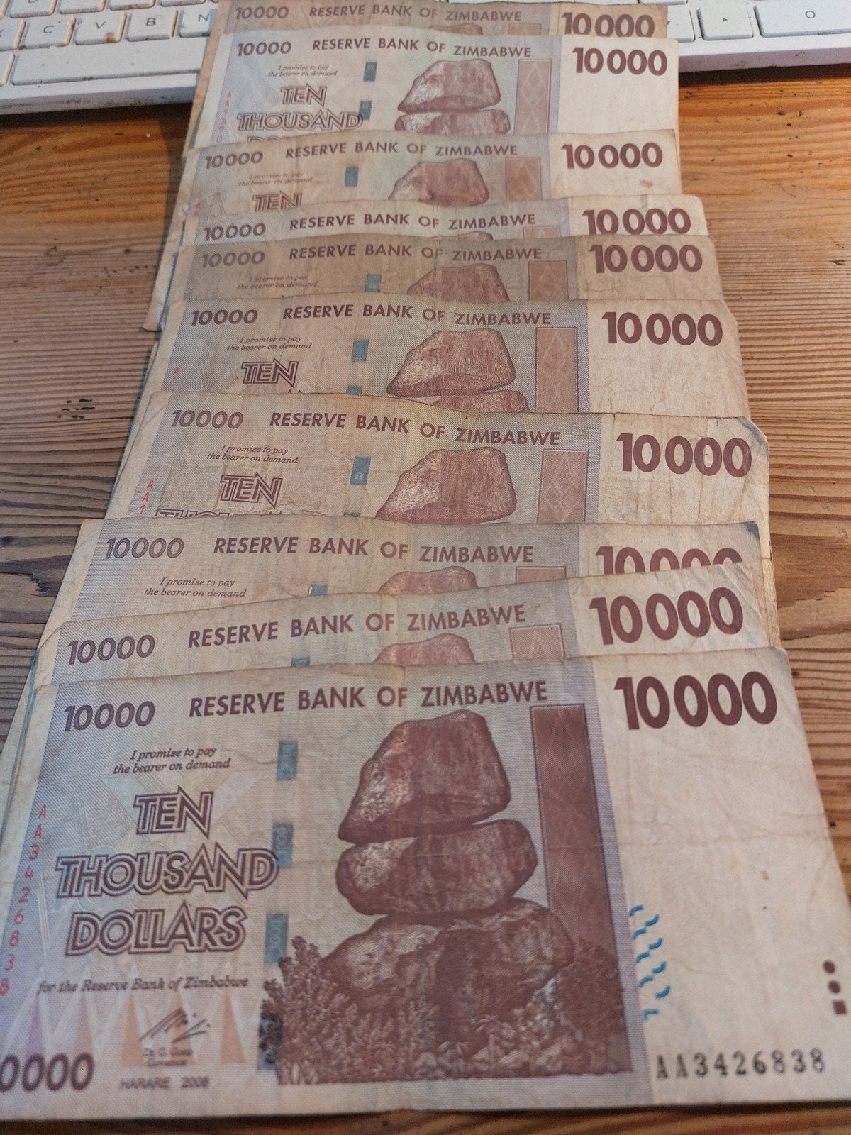 Set van 10x 10.000 Zimbabwaanse dollars biljetten, Verzenden, Setje