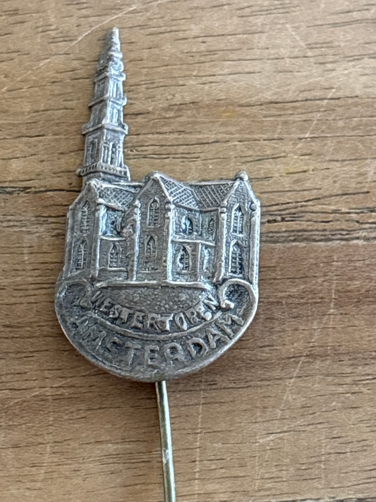 Vintage Speldje Westertoren Amsterdam, Ophalen of Verzenden, Gebruikt, Stad of Land, Speldje of Pin