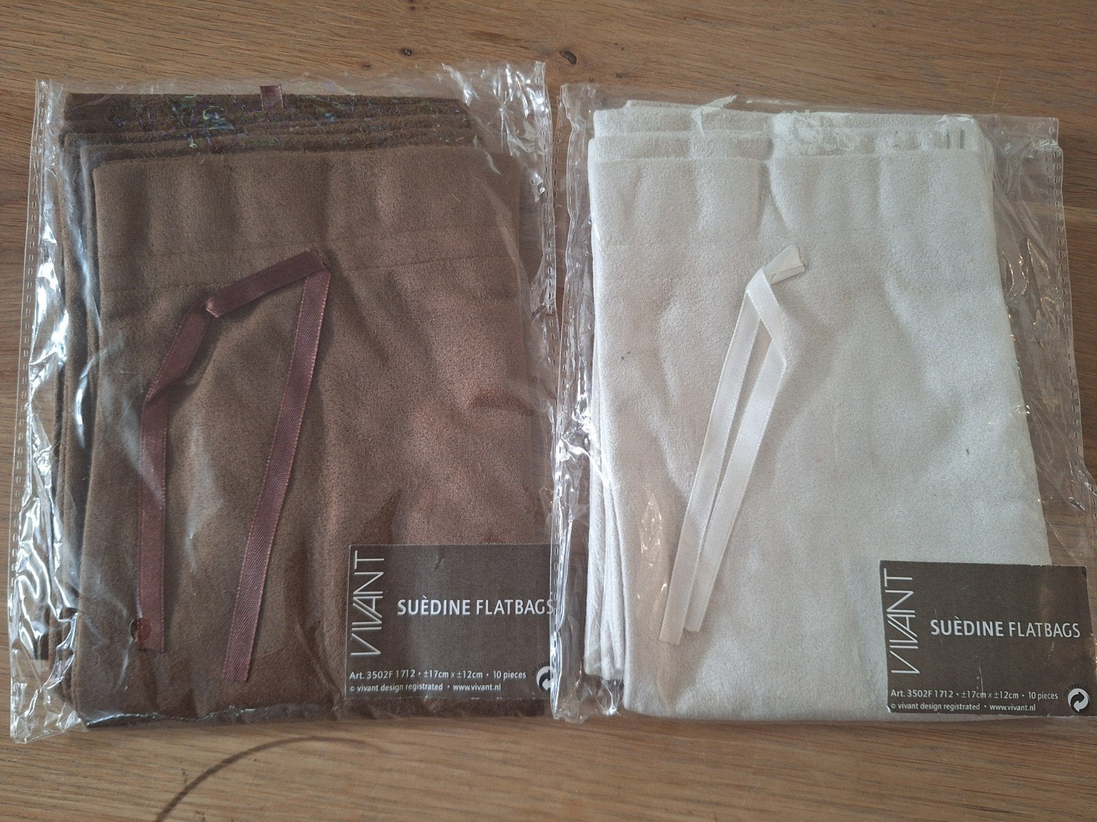 2x 7 suèdine cadeau zakjes bruin en crème van Vivant, Ophalen of Verzenden, Nieuw, Bruin