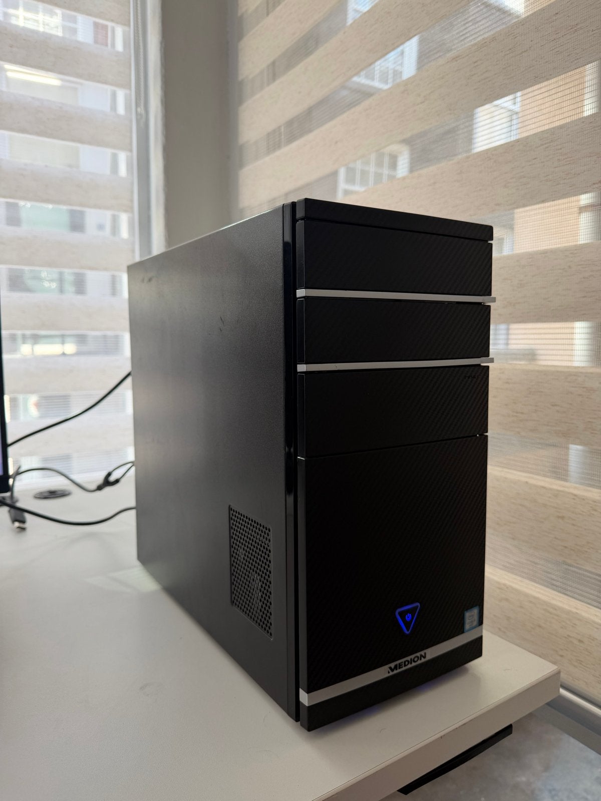Medion Desktop PC i3-6100, 8GB RAM, 128GB SSD, 1TB HDD, Ophalen of Verzenden, Gebruikt, 3 tot 4 Ghz, SSD