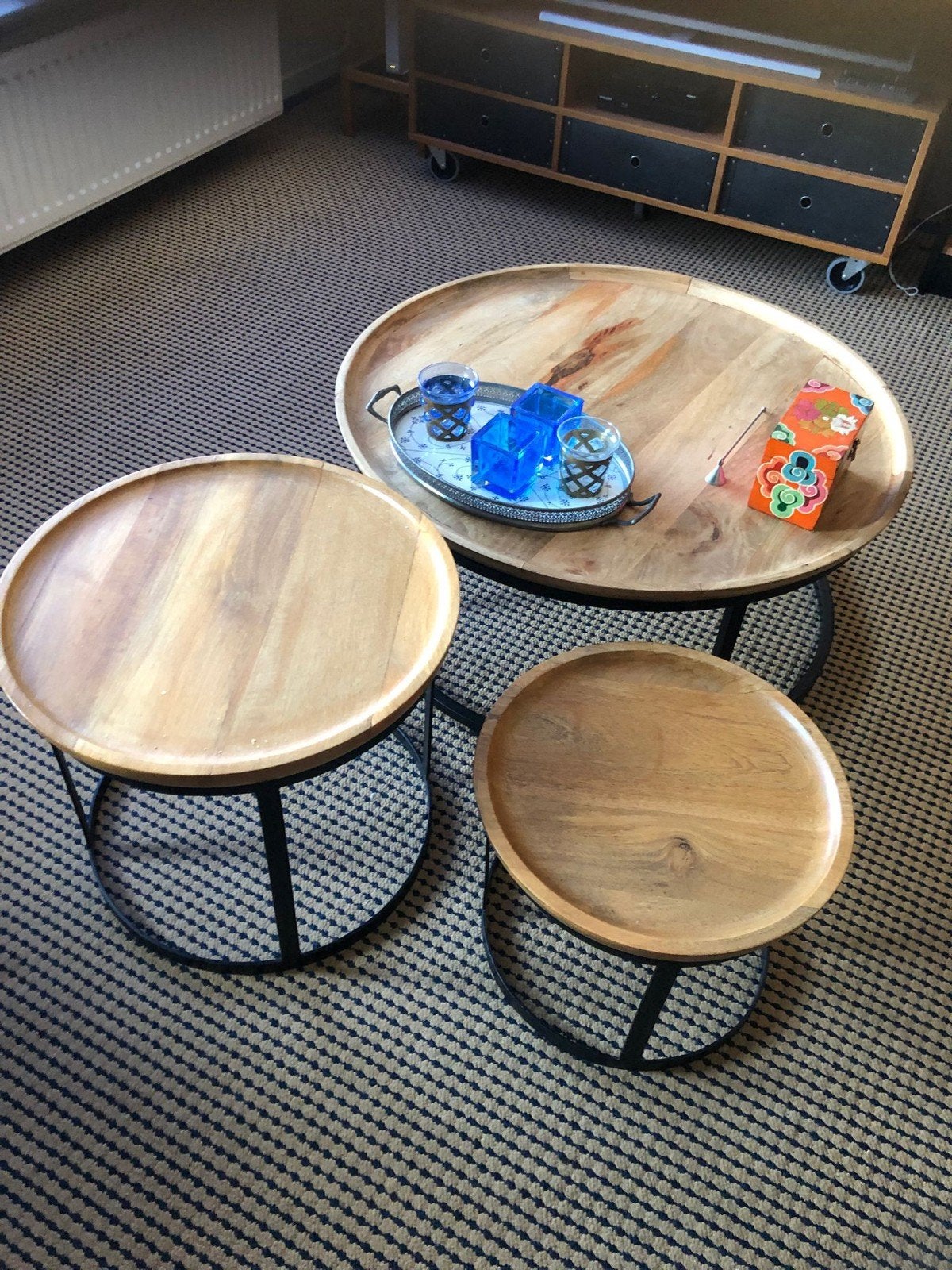Salontafel, set van 3 stuks, hout met metalen onderstel, Huis en Inrichting, Overige houtsoorten, Rond, Zo goed als nieuw, 5 – 50