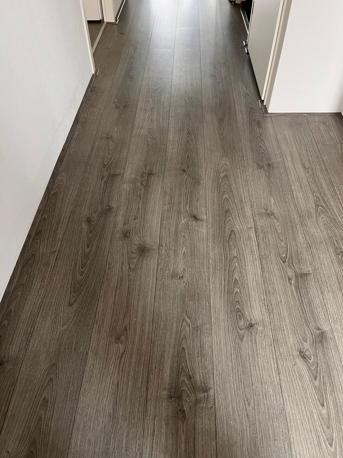 Laminaat grijs 56 m2, Ophalen, Gebruikt, 50 tot 150 cm, 10 m² of meer