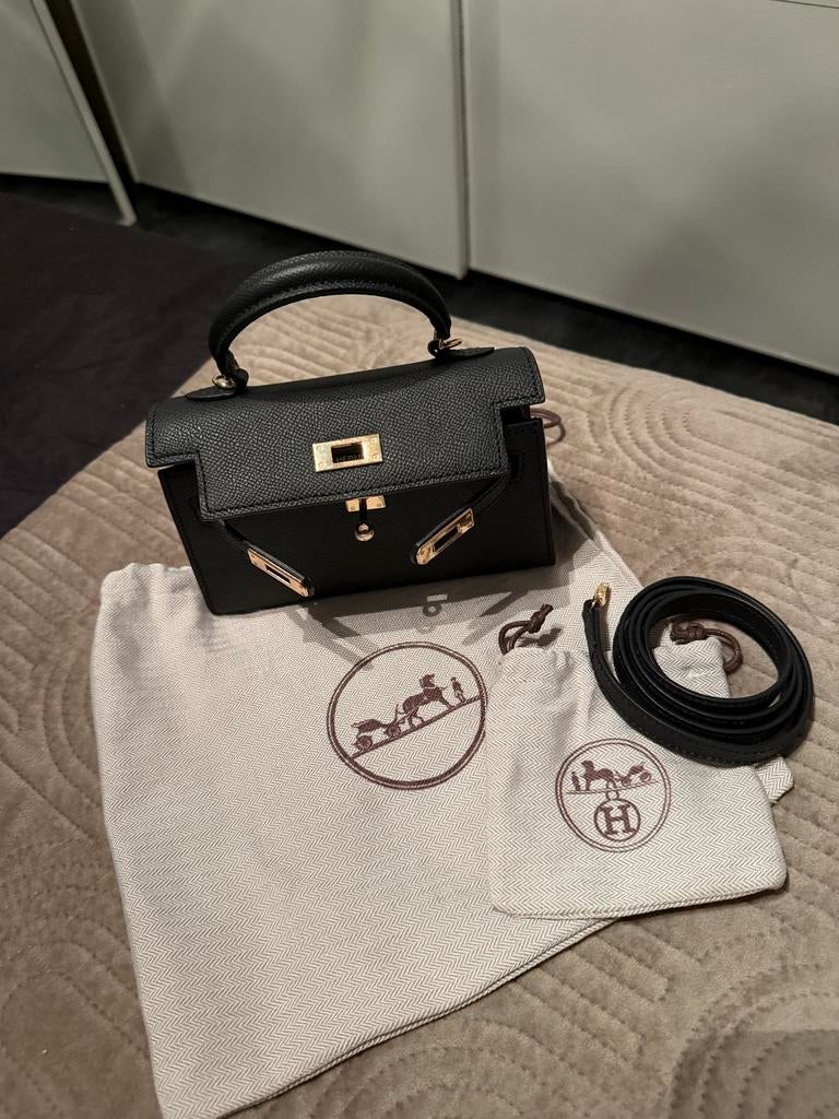 Hermes Zwarte Mini Kelly Bag - Tijdloze Elegantie, Ophalen of Verzenden, Zo goed als nieuw, Zwart, Handtas