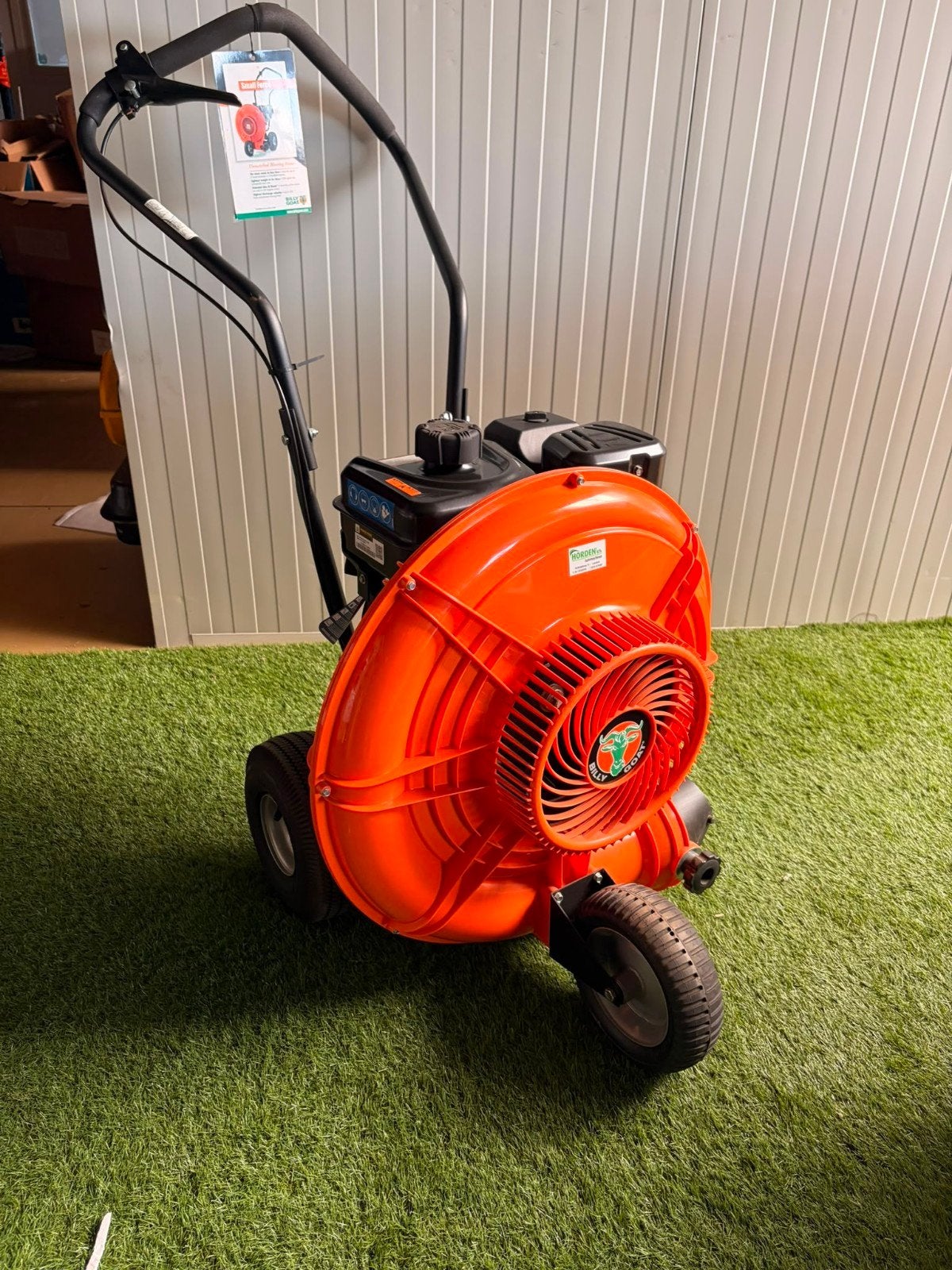 Nieuwe Billy Goat bladblazer 4-takt benzine, Ophalen, Benzine, Billy Goat, Ruggedragen
