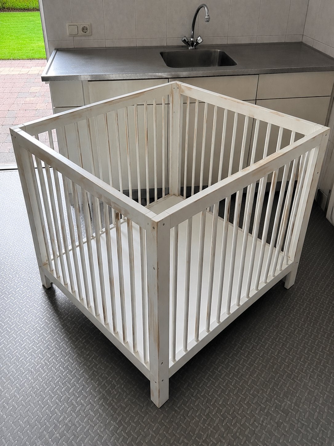 Gratis houten babybox - Compleet, opknapper, Kinderen en Baby's, Boxen, Ophalen, Gebruikt, Vierkant, In hoogte verstelbaar