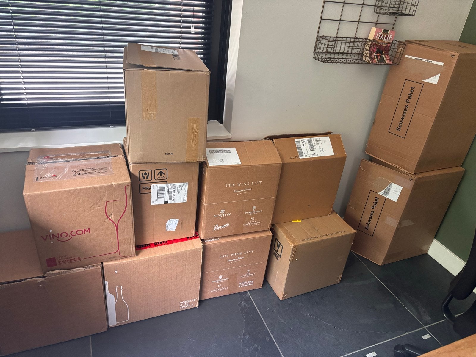 Gratis. Diverse lege wijndozen, Ophalen, Doos, 40 tot 60 cm, Zo goed als nieuw