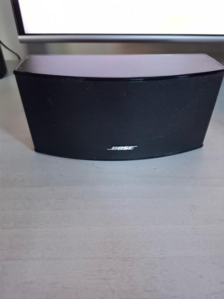 Bose Acoustimass 10 Serie V met standaarden en beugels