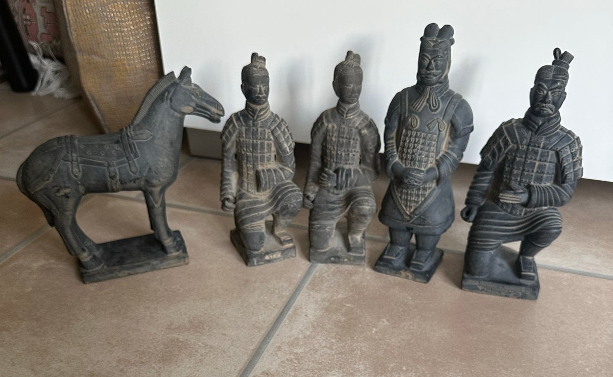 Terracotta Leger Beelden Set - Soldaten en Paard, Antiek en Kunst, Ophalen, Groep mensen, Steen of Keramiek, Beeld