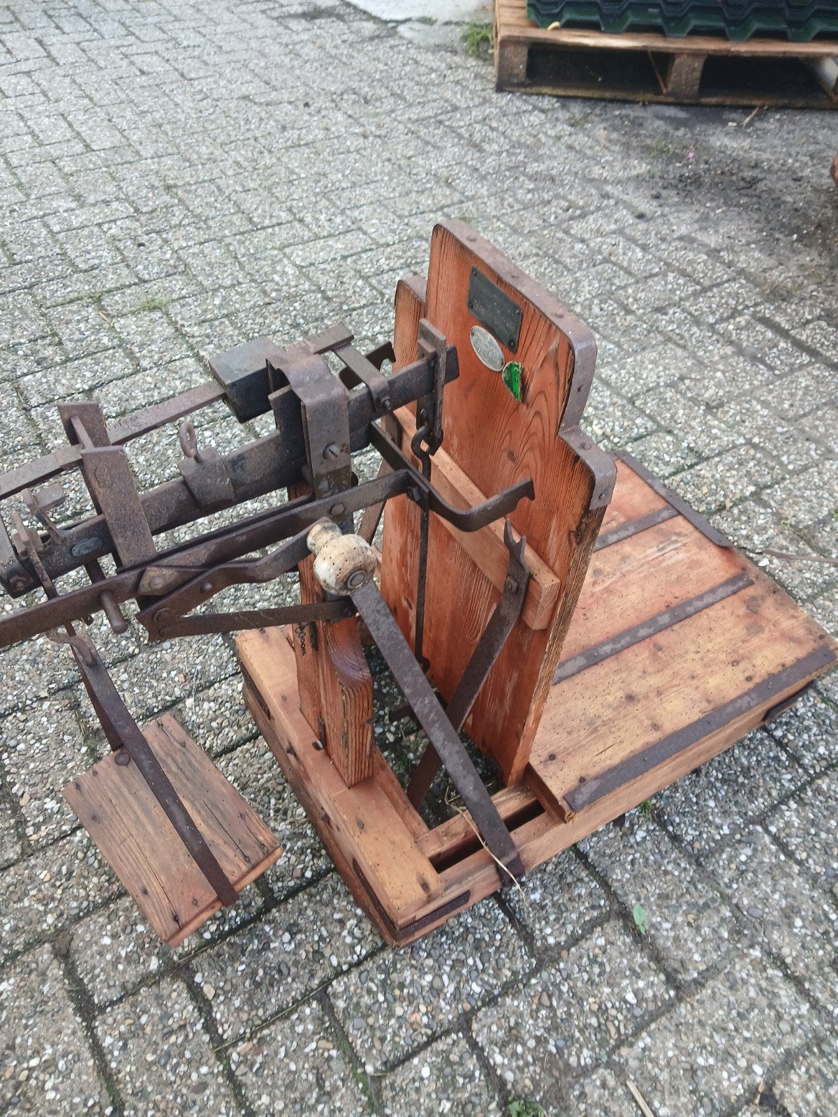 Antieke bascule - Weegvermogen 100 kg - Geleverd 1963, Ophalen