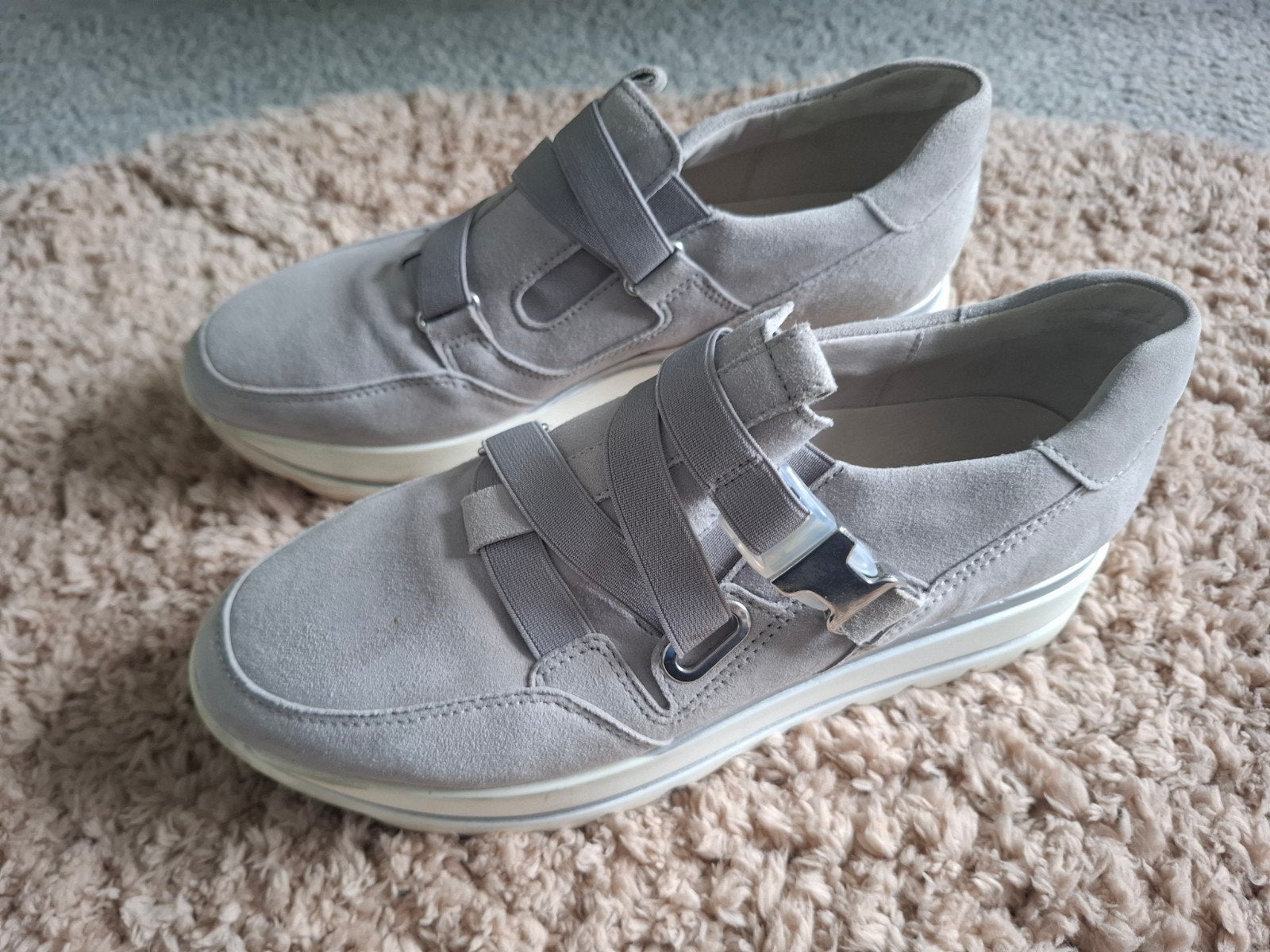 Gabor damesschoen suède lichtgrijs maat 5 zgan, Schoenen met lage hakken, Gabor, Ophalen of Verzenden, Zo goed als nieuw